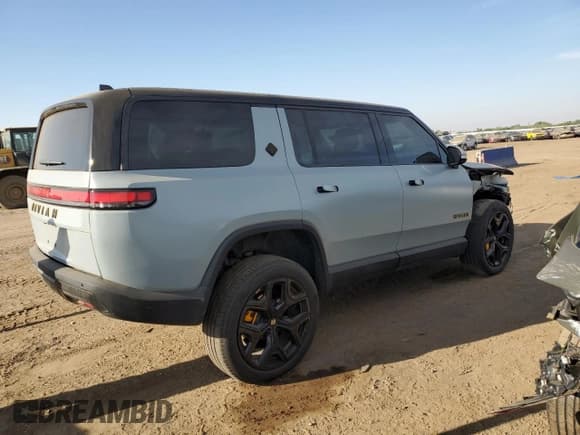 ✅ 2023 Rivian R1S Adventure • VIN: 7PDSGABA0PN022442 • Lot: 72570564. Wystawiony na Copart z przebiegiem 8 648 mil. Bezpłatny archiwum sprzedaży aukcyjnych z USA i szczegółowy raport historii pojazdu na DreamBid. Zdjęcie 3.