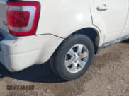 ✅ 2012 Ford Escape Limited • VIN: 1FMCU0EG1CKA91940 • Lot: 43602430. Wystawiony na IAAI z przebiegiem 109 837 mil. Bezpłatny archiwum sprzedaży aukcyjnych z USA i szczegółowy raport historii pojazdu na DreamBid. Zdjęcie 6.