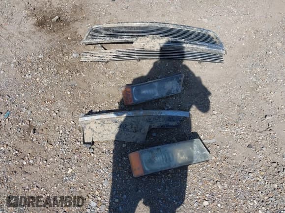 ✅ 2006 Chevrolet Silverado 1500 LT1 • VIN: 2GCEK13T561216161 • Лот: 41971967. Опубликован ранее на IAAI с пробегом 256 286 миль. Бесплатный доступ к архиву аукционных продаж из США и подробный отчёт об истории автомобиля на DreamBid. Изображение 12.