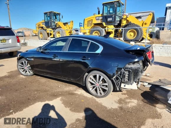 ✅ 2019 Jaguar XE 25t Premium • VIN: SAJAD4FX9KCP49449 • Лот: 86169345. Опубликован ранее на Copart с пробегом 86 530 миль. Бесплатный доступ к архиву аукционных продаж из США и подробный отчёт об истории автомобиля на DreamBid. Изображение 2.