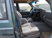 ✅ 1998 Jeep Cherokee Sport • VIN: 1J4FJ68S0WL269553 • Lot: 42207389. Listed on IAAI with 261,377 mi. Free auction sales archive from the USA and detailed vehicle history report at DreamBid. Image 5.