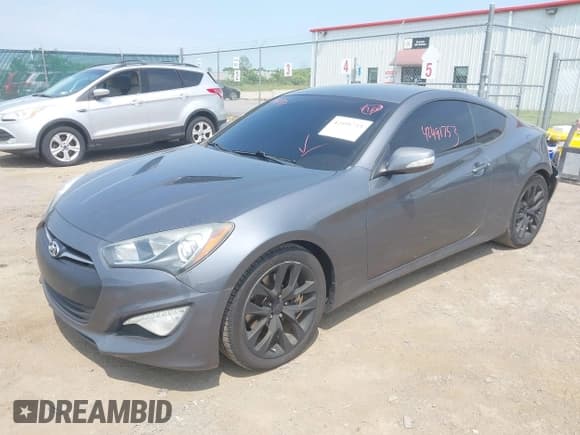 ✅ 2015 Hyundai Genesis Coupe 3.8L Base • VIN: KMHHU6KJ0FU124671 • Lot: 42491753. Wystawiony na IAAI z przebiegiem 119 967 mil. Bezpłatny archiwum sprzedaży aukcyjnych z USA i szczegółowy raport historii pojazdu na DreamBid. Zdjęcie 2.