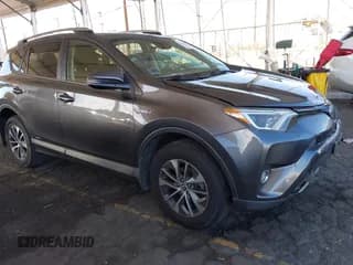 ✅ 2018 Toyota RAV4 Hybrid XLE • VIN: JTMRJREV4JD163077 • Лот: 43582350. Опубликован ранее на IAAI с пробегом 136 186 миль. Бесплатный доступ к архиву аукционных продаж из США и подробный отчёт об истории автомобиля на DreamBid. Изображение 1.