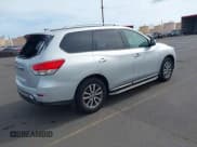 ✅ 2014 Nissan Pathfinder SL • VIN: 5N1AR2MN9EC710219 • Lot: 42664949. Listed on IAAI with 35,815 mi. Free auction sales archive from the USA and detailed vehicle history report at DreamBid. Image 4.