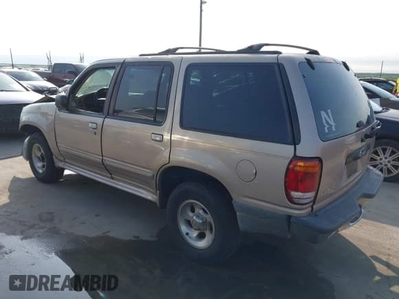 ✅ 1998 Ford Explorer XL • VIN: 1FMZU32X7WZB30073 • Lot: 41919001. Listed on IAAI with 316,172 mi. Free auction sales archive from the USA and detailed vehicle history report at DreamBid. Image 3.