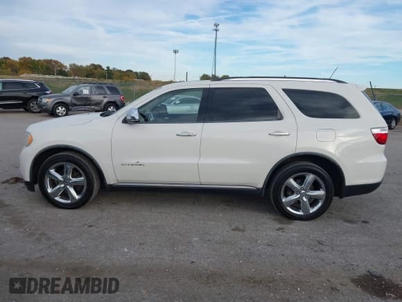 ✅ 2011 Dodge Durango Citadel • VIN: 1D4SE5GT9BC695252 • Лот: 43574255. Опубликован ранее на IAAI с пробегом 199 991 миль. Бесплатный доступ к архиву аукционных продаж из США и подробный отчёт об истории автомобиля на DreamBid. Изображение 14.