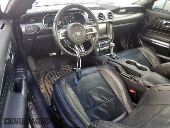 ✅ 2018 Ford Mustang EcoBoost • VIN: 1FA6P8TH7J5128901 • Lot: 81086665. Listed on Copart with 94,756 mi. Free auction sales archive from the USA and detailed vehicle history report at DreamBid. Image 8.