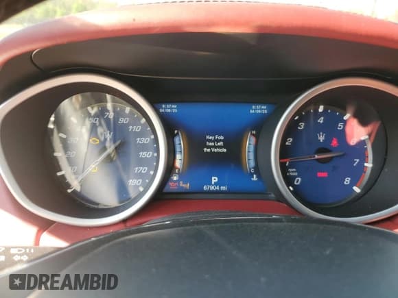 ✅ 2018 Maserati Ghibli S Q4 GranLusso • VIN: ZAM57YTLXJ1295010 • Лот: 52415045. Опубликован ранее на Copart с пробегом 67 904 миль. Бесплатный доступ к архиву аукционных продаж из США и подробный отчёт об истории автомобиля на DreamBid. Изображение 9.