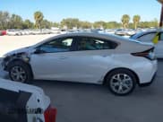 ✅ 2018 Chevrolet Volt Premier • VIN: 1G1RB6S52JU104991 • Лот: 43628681. Опубликован ранее на IAAI с пробегом 62 649 миль. Бесплатный доступ к архиву аукционных продаж из США и подробный отчёт об истории автомобиля на DreamBid. Изображение 15.