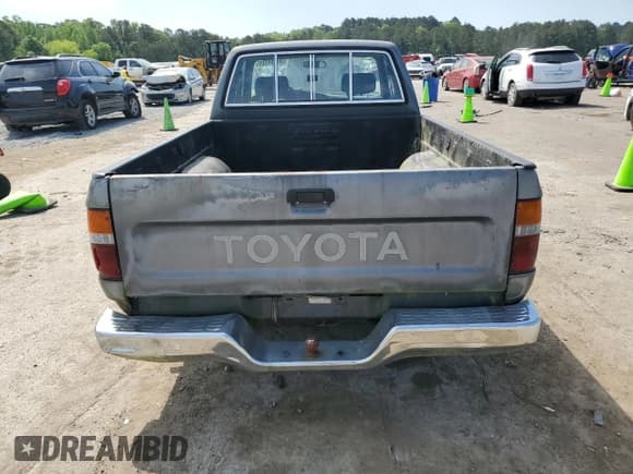 ✅ 1992 Toyota Pickup DLX • VIN: JT4RN93P5N5049078 • Lot: 53206505. Listed on Copart with 241,359 mi. Free auction sales archive from the USA and detailed vehicle history report at DreamBid. Image 6.