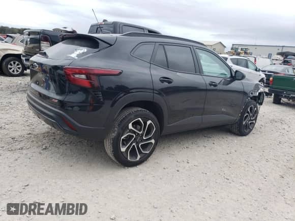 2025 Chevrolet Trax 2RS с VIN KL77LJEP5SC106170, выставлен на аукционе Copart как лот 85682695 с пробегом 7 754 миль миль и Чистый • Clean title. История ставок и продаж доступна на DreamBid. Изображение 3.