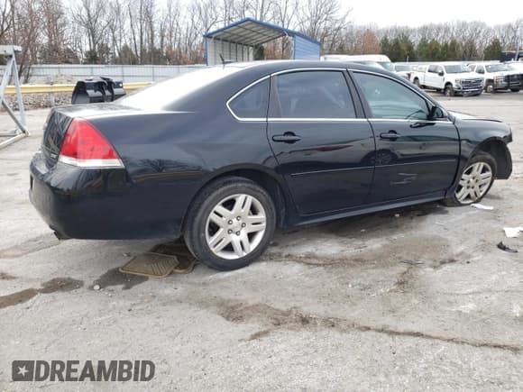 ✅ 2016 Chevrolet Impala LT • VIN: 2G1WB5E31G1133135 • Лот: 45631704. Опубликован ранее на Copart с пробегом 342 347 миль. Бесплатный доступ к архиву аукционных продаж из США и подробный отчёт об истории автомобиля на DreamBid. Изображение 3.