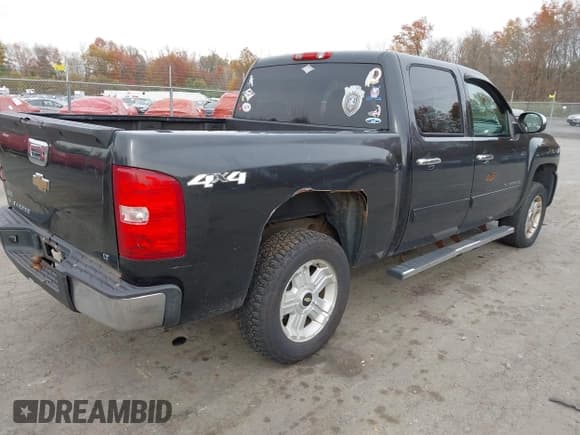 ✅ 2010 Chevrolet Silverado 1500 LT • VIN: 3GCRKSE37AG278777 • Lot: 43628364. Wystawiony na IAAI z przebiegiem 196 527 mil. Bezpłatny archiwum sprzedaży aukcyjnych z USA i szczegółowy raport historii pojazdu na DreamBid. Zdjęcie 4.