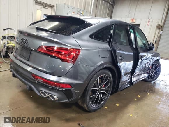 ✅ 2024 Audi SQ5 Sportback Premium Plus • VIN: WA124AFY0R2138097 • Lot: 79885334. Listed on Copart with 73 mi. Free auction sales archive from the USA and detailed vehicle history report at DreamBid. Image 3.