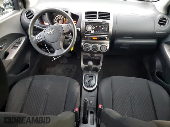 ✅ 2011 Scion xD • VIN: JTKKU4B40B1015284 • Lot: 84218135. Wystawiony na Copart z przebiegiem 345 959 mil. Bezpłatny archiwum sprzedaży aukcyjnych z USA i szczegółowy raport historii pojazdu na DreamBid. Zdjęcie 8.