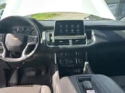 ✅ 2021 Chevrolet Suburban LS • VIN: 1GNSCBKD7MR301059 • Лот: 77436554. Опубликован ранее на Copart с пробегом 54 279 миль. Бесплатный доступ к архиву аукционных продаж из США и подробный отчёт об истории автомобиля на DreamBid. Изображение 9.