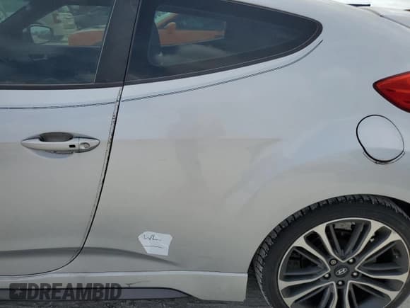 ✅ 2016 Hyundai Veloster Turbo • VIN: KMHTC6AEXGU255318 • Lot: 77101544. Wystawiony na Copart z przebiegiem Nie podano. Bezpłatny archiwum sprzedaży aukcyjnych z USA i szczegółowy raport historii pojazdu na DreamBid. Zdjęcie 12.