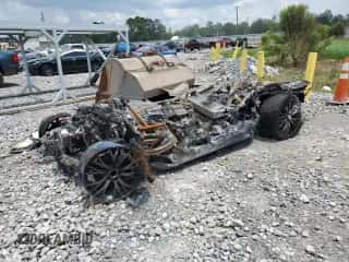 2016 Chevrolet Corvette 1LT z VIN 1G1YB2D71G5105538, wystawiony jako Copart lot #64877864 z przebiegiem Nie podano mil oraz Nie do naprawy • Non repairable. Historia ofert i sprzedaży dostępna na DreamBid. Obrazek 1.