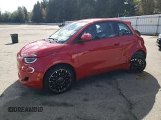 ✅ 2024 FIAT 500e INSPI(RED) • VIN: ZFAFFAA44RX204389 • Lot: 72464234. Listed on Copart with 612 mi. Free auction sales archive from the USA and detailed vehicle history report at DreamBid. Image 1.