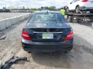 ✅ 2012 Mercedes-Benz C 300 Sport • VIN: WDDGF8BB6CR207668 • Lot: 43286103. Wystawiony na IAAI z przebiegiem 133 234 mil. Bezpłatny archiwum sprzedaży aukcyjnych z USA i szczegółowy raport historii pojazdu na DreamBid. Zdjęcie 17.