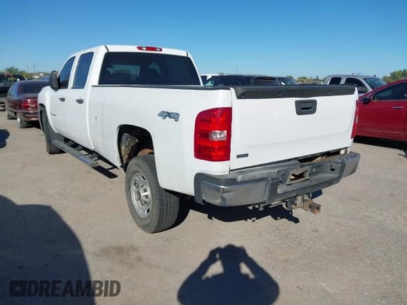 ✅ 2011 Chevrolet Silverado 2500HD Work Truck • VIN: 1GC1KVCG0BF188538 • Lot: 43554827. Wystawiony na IAAI z przebiegiem 205 000 mil. Bezpłatny archiwum sprzedaży aukcyjnych z USA i szczegółowy raport historii pojazdu na DreamBid. Zdjęcie 3.