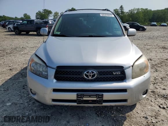 ✅ 2008 Toyota RAV4 Sport • VIN: JTMBK32V386049716 • Lot: 61561635. Listed on Copart with 193,241 mi. Free auction sales archive from the USA and detailed vehicle history report at DreamBid. Image 5.