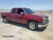 ✅ 2004 Chevrolet Silverado 1500 LS • VIN: 2GCEC19TX41373024 • Lot: 62251884. Wystawiony na Copart z przebiegiem 199 363 mil mil. Skorzystaj z bezpłatnego archiwum sprzedaży aukcyjnych z USA i zobacz szczegółowy raport historii pojazdu na DreamBid. Zdjęcie 4.