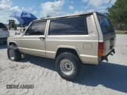✅ 1994 Jeep Cherokee SE • VIN: 1J4FT27P0RL177430 • Лот: 89679505. Опубликован ранее на Copart с пробегом Не указан. Бесплатный доступ к архиву аукционных продаж из США и подробный отчёт об истории автомобиля на DreamBid. Изображение 2.