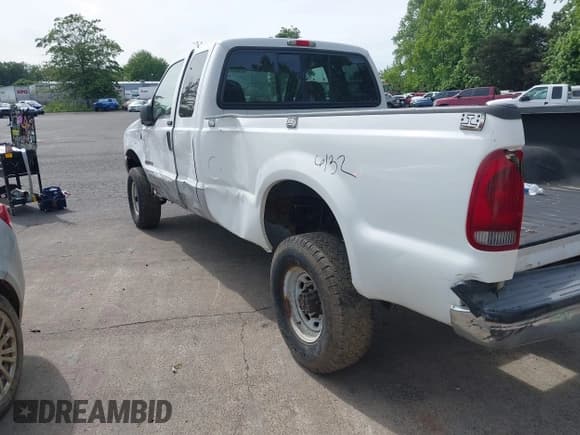✅ 2004 Ford F-350 XL • VIN: 1FTSX31P84EB16881 • Лот: 42301955. Опубликован ранее на IAAI с пробегом 100 352 миль. Бесплатный доступ к архиву аукционных продаж из США и подробный отчёт об истории автомобиля на DreamBid. Изображение 16.