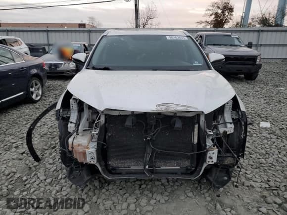 ✅ 2014 Toyota Highlander XLE • VIN: 5TDJKRFH3ES022921 • Lot: 90102835. Wystawiony na Copart z przebiegiem 194 106 mil. Bezpłatny archiwum sprzedaży aukcyjnych z USA i szczegółowy raport historii pojazdu na DreamBid. Zdjęcie 5.