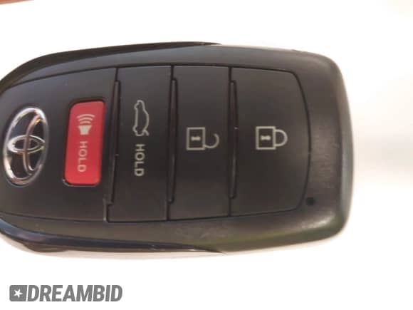 2025 Toyota Camry LE z VIN 4T1DAACK2SU117877, wystawiony jako IAAI lot #42668305 z przebiegiem 9 001 mil mil oraz . Historia ofert i sprzedaży dostępna na DreamBid. Obrazek 11.