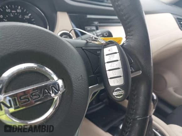 ✅ 2017 Nissan Rogue SV • VIN: JN8AT2MTXHW399119 • Lot: 43404429. Listed on IAAI with 95,732 mi. Free auction sales archive from the USA and detailed vehicle history report at DreamBid. Image 11.