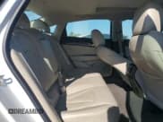 ✅ 2019 Buick LaCrosse Essence • VIN: 1G4ZP5SS2KU129444 • Lot: 71730475. Wystawiony na Copart z przebiegiem 108 736 mil. Bezpłatny archiwum sprzedaży aukcyjnych z USA i szczegółowy raport historii pojazdu na DreamBid. Zdjęcie 10.