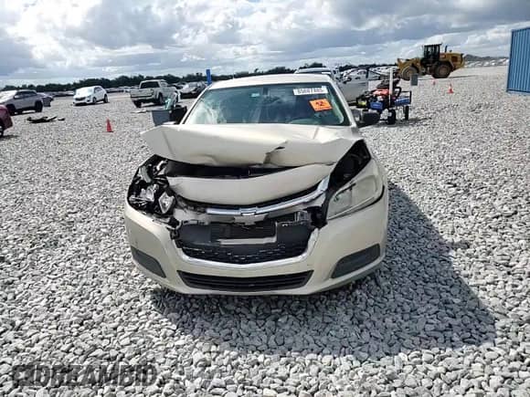 2014 Chevrolet Malibu LS z VIN 1G11B5SL7EF106252, wystawiony jako Copart lot #85887485 z przebiegiem 143 559 mil mil oraz Szkoda całkowita • Salvage title. Historia ofert i sprzedaży dostępna na DreamBid. Obrazek 13.