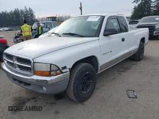 ✅ 1999 Dodge Dakota SLT • VIN: 1B7GL22X4XS105506 • Lot: 41445688. Wystawiony na IAAI z przebiegiem 192 870 mil. Bezpłatny archiwum sprzedaży aukcyjnych z USA i szczegółowy raport historii pojazdu na DreamBid. Zdjęcie 4.
