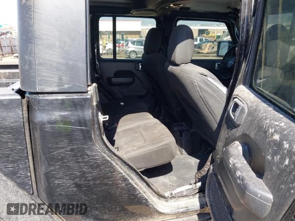 ✅ 2022 Jeep Gladiator Texas Trail • VIN: 1C6HJTAGXNL160784 • Лот: 41796235. Опубликован ранее на IAAI с пробегом 81 783 миль. Бесплатный доступ к архиву аукционных продаж из США и подробный отчёт об истории автомобиля на DreamBid. Изображение 8.