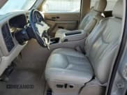 ✅ 2006 Chevrolet Tahoe LT • VIN: 1GNEC13Z06R161280 • Lot: 83613344. Wystawiony na Copart z przebiegiem 179 786 mil. Bezpłatny archiwum sprzedaży aukcyjnych z USA i szczegółowy raport historii pojazdu na DreamBid. Zdjęcie 7.