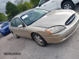 ✅ 2000 Ford Taurus SES • VIN: 1FAFP55U8YA226863 • Lot: 43151300. Listed on IAAI with 175,079 mi. Free auction sales archive from the USA and detailed vehicle history report at DreamBid. Image 1.