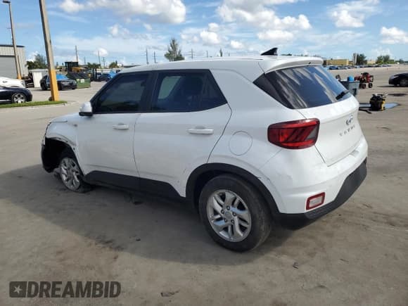 ✅ 2022 Hyundai Venue SE • VIN: KMHRB8A39NU133800 • Lot: 84358595. Listed on Copart with 75,806 mi. Free auction sales archive from the USA and detailed vehicle history report at DreamBid. Image 2.