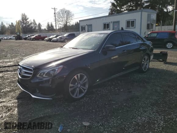 ✅ 2014 Mercedes-Benz E 350 Sport • VIN: WDDHF8JB0EB014384 • Lot: 90287305. Wystawiony na Copart z przebiegiem 90 130 mil. Bezpłatny archiwum sprzedaży aukcyjnych z USA i szczegółowy raport historii pojazdu na DreamBid. Zdjęcie 1.