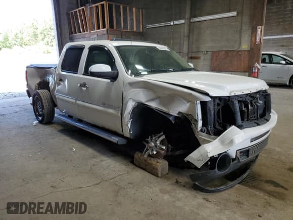 ✅ 2008 GMC Sierra Denali • VIN: 2GTEK638981187789 • Лот: 68648585. Опубликован ранее на Copart с пробегом 237 697 миль. Бесплатный доступ к архиву аукционных продаж из США и подробный отчёт об истории автомобиля на DreamBid. Изображение 4.