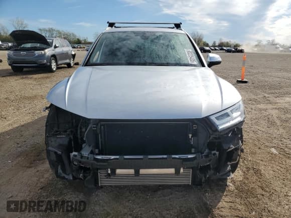 ✅ 2020 Audi SQ5 Premium Plus • VIN: WA1B4BFY0L2098794 • Лот: 90225435. Опубликован ранее на Copart с пробегом 20 309 миль. Бесплатный доступ к архиву аукционных продаж из США и подробный отчёт об истории автомобиля на DreamBid. Изображение 5.