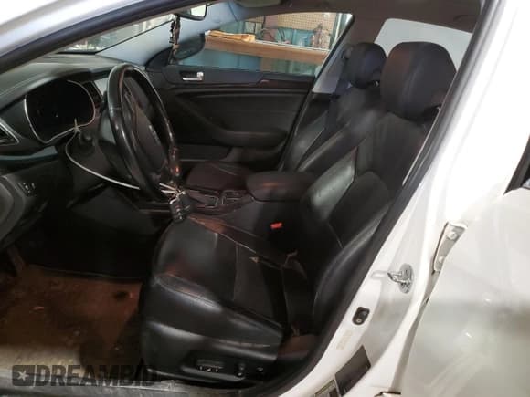 ✅ 2015 Kia Cadenza Premium • VIN: KNALN4D77F5172726 • Lot: 90437475. Wystawiony na Copart z przebiegiem 79 971 mil. Bezpłatny archiwum sprzedaży aukcyjnych z USA i szczegółowy raport historii pojazdu na DreamBid. Zdjęcie 7.