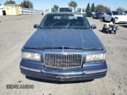 ✅ 1996 Lincoln Town Car Executive • VIN: 1LNLM81W9TY728954 • Lot: 85326925. Listed on Copart with 356,596 mi. Free auction sales archive from the USA and detailed vehicle history report at DreamBid. Image 5.