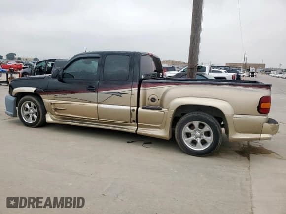 ✅ 2005 Chevrolet Silverado 1500 LT • VIN: 1GCEC19T05Z317716 • Лот: 58046315. Опубликован ранее на Copart с пробегом 249 509 миль. Бесплатный доступ к архиву аукционных продаж из США и подробный отчёт об истории автомобиля на DreamBid. Изображение 2.