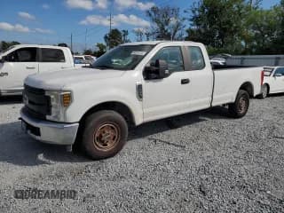✅ 2019 Ford F-250 XL • VIN: 1FT7X2A67KEC53900 • Lot: 90314115. Listed on Copart with 176,377 mi. Free auction sales archive from the USA and detailed vehicle history report at DreamBid. Image 1.