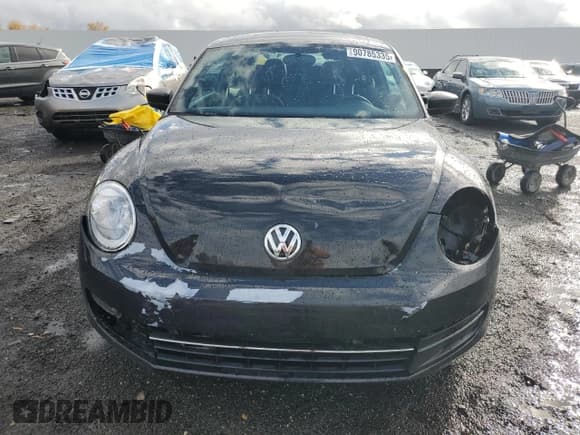 ✅ 2016 Volkswagen Beetle Fleet Edition • VIN: 3VWF17AT2GM602136 • Lot: 90785335. Wystawiony na Copart z przebiegiem 74 609 mil. Bezpłatny archiwum sprzedaży aukcyjnych z USA i szczegółowy raport historii pojazdu na DreamBid. Zdjęcie 5.