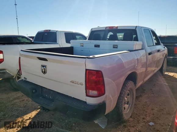 2019 Ram 1500 Tradesman z VIN 1C6RR7ST9KS672201, wystawiony jako Copart lot #82155275 z przebiegiem 136 786 mil mil oraz Szkoda całkowita • Salvage title. Historia ofert i sprzedaży dostępna na DreamBid. Obrazek 3.