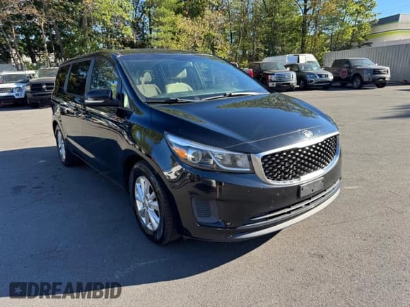 ✅ 2017 Kia Sedona LX • VIN: KNDMB5C13H6230380 • Lot: 85816635. Listed on Copart with 188,788 mi. Free auction sales archive from the USA and detailed vehicle history report at DreamBid. Image 4.