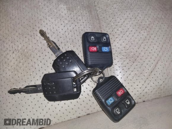 ✅ 2010 Mercury Mountaineer • VIN: 4M2EN4HE9AUJ05123 • Lot: 41313710. Wystawiony na IAAI z przebiegiem 121 508 mil. Bezpłatny archiwum sprzedaży aukcyjnych z USA i szczegółowy raport historii pojazdu na DreamBid. Zdjęcie 11.